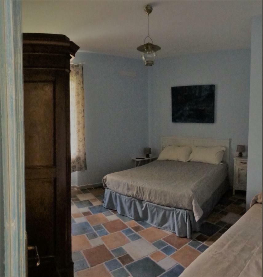 Bed & Blu